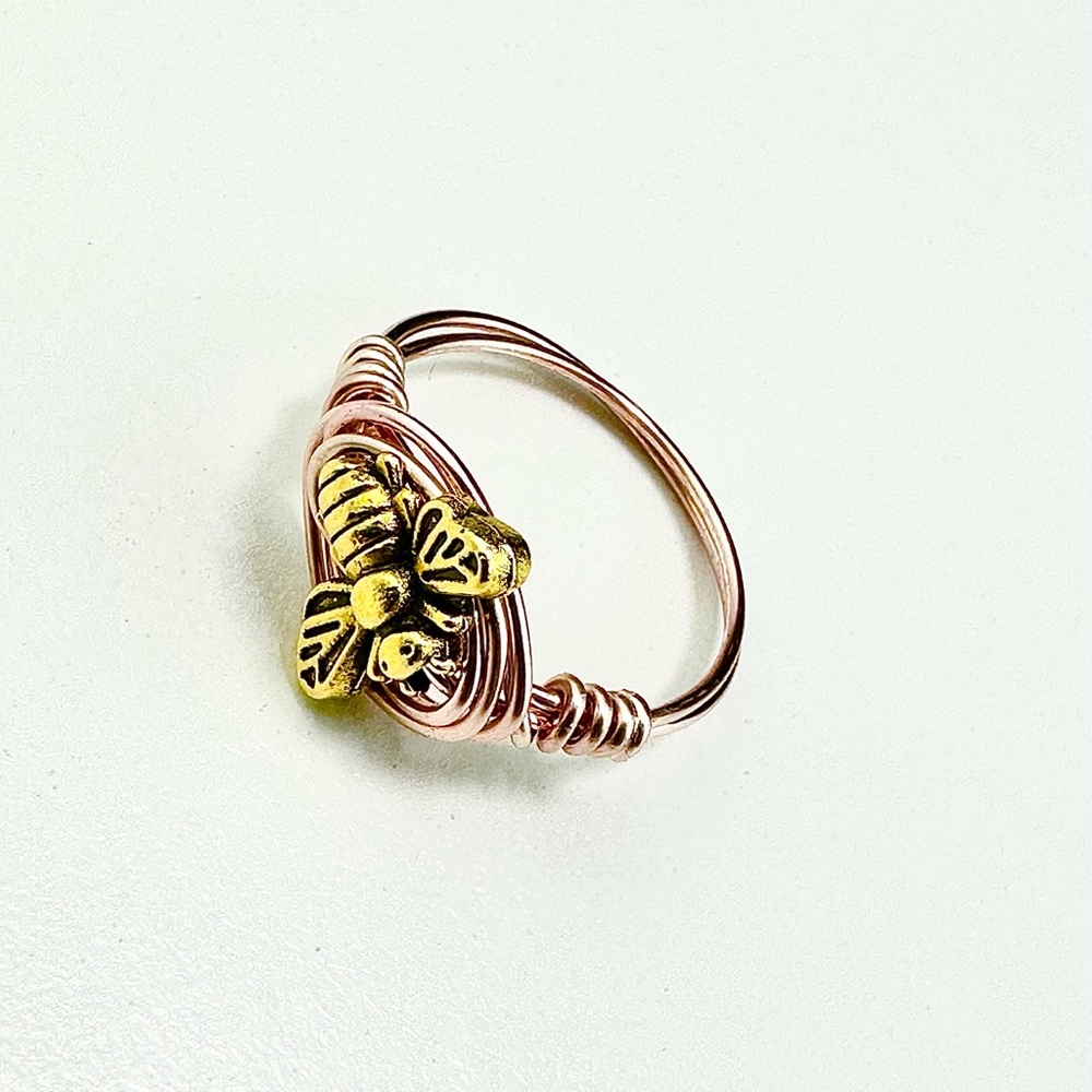 Bee-lieve ring size 7